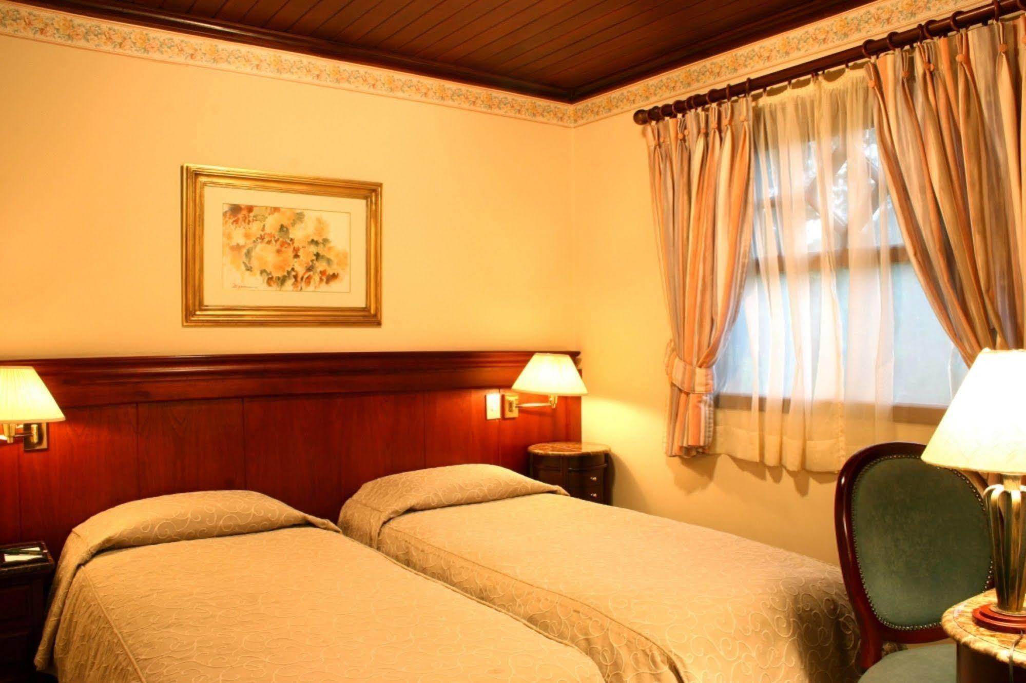 Hotel Frontenac Campos do Jordão Buitenkant foto