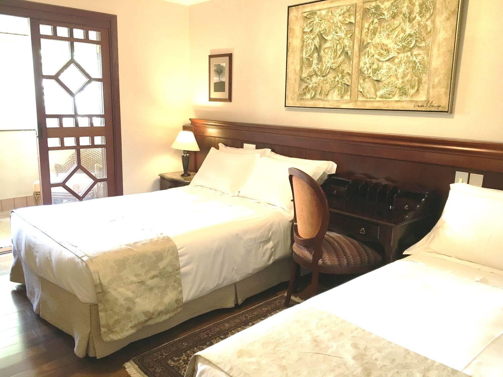 Hotel Frontenac Campos do Jordão Buitenkant foto
